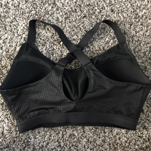 Victoria’s Secret VSX Sports Bra - Picture 2 of 2